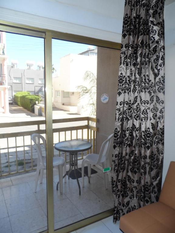 Geotanya Apartments Limassol Rum bild